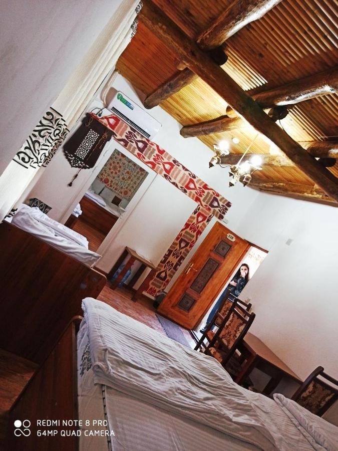 Okhun Madrasah15Th-16Th Century Hotel Bukhara Eksteriør billede